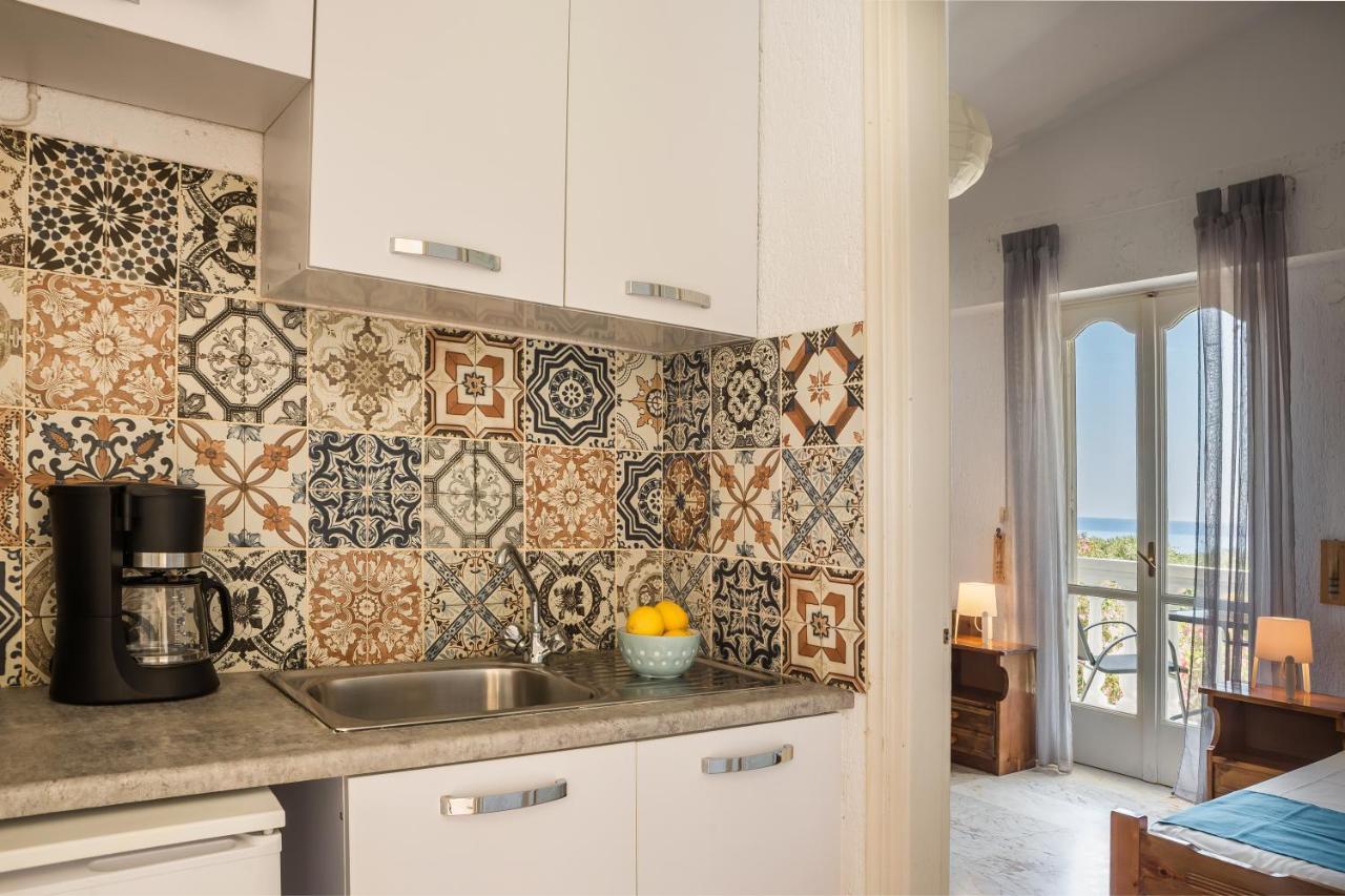 Sunset Beach Appartments Μηνιά Εξωτερικό φωτογραφία