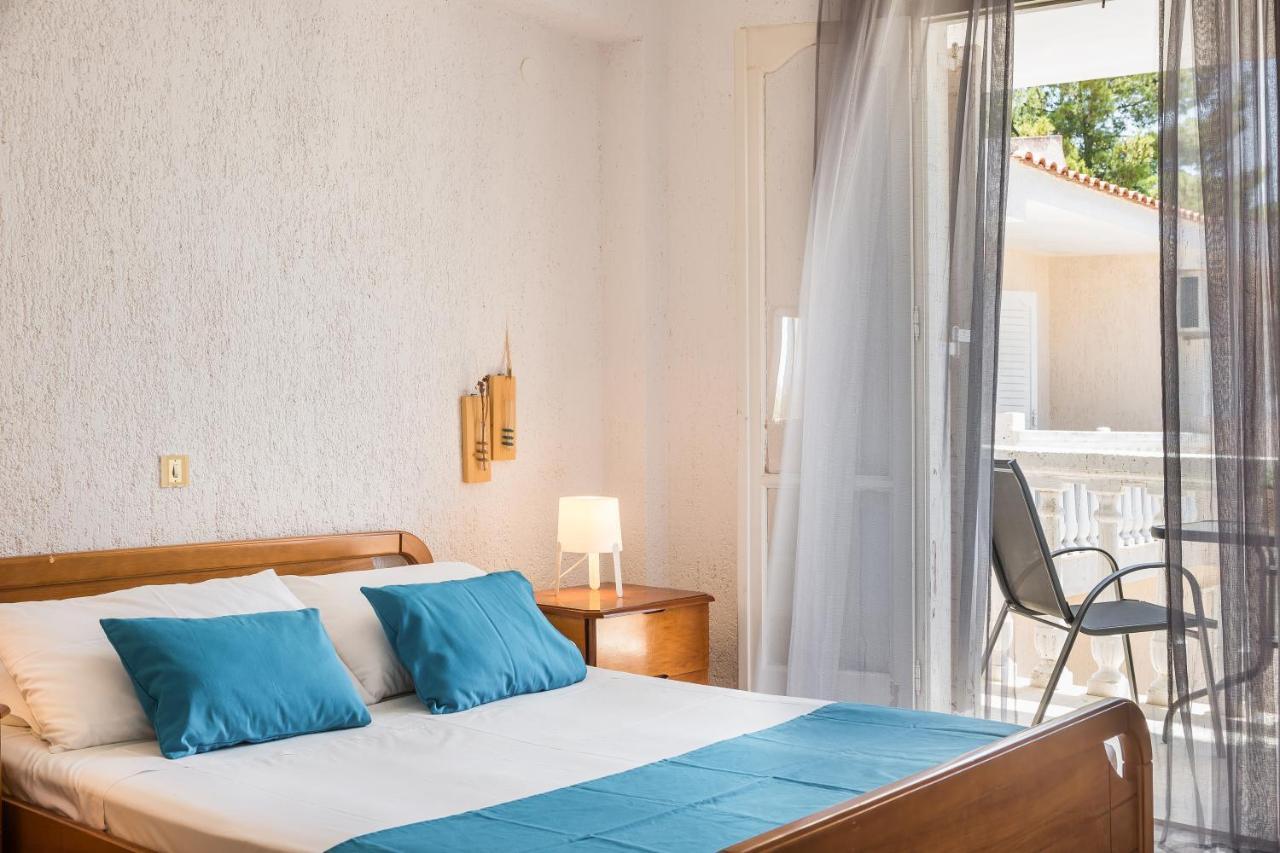 Sunset Beach Appartments Μηνιά Εξωτερικό φωτογραφία