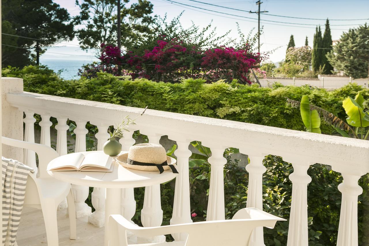 Sunset Beach Appartments Μηνιά Εξωτερικό φωτογραφία